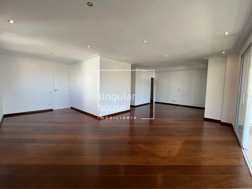 Foto 1 de Apartamento com 3 Quartos à venda, 142m² em Vila Uberabinha, São Paulo