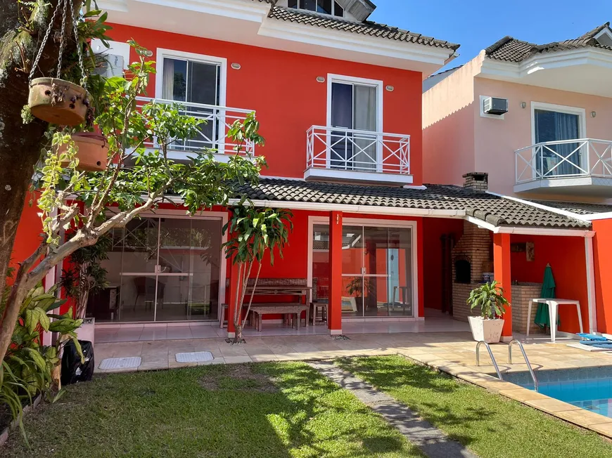 Foto 1 de Casa de Condomínio com 3 Quartos à venda, 180m² em Vargem Pequena, Rio de Janeiro