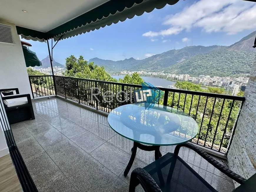 Foto 1 de Apartamento com 3 Quartos à venda, 121m² em Lagoa, Rio de Janeiro