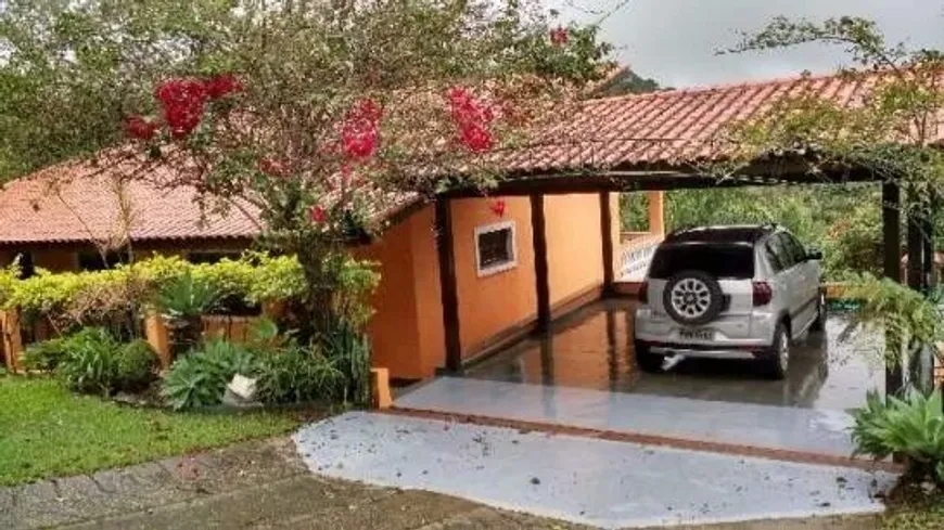 Foto 1 de Casa de Condomínio com 4 Quartos à venda, 400m² em Ipelândia, Suzano