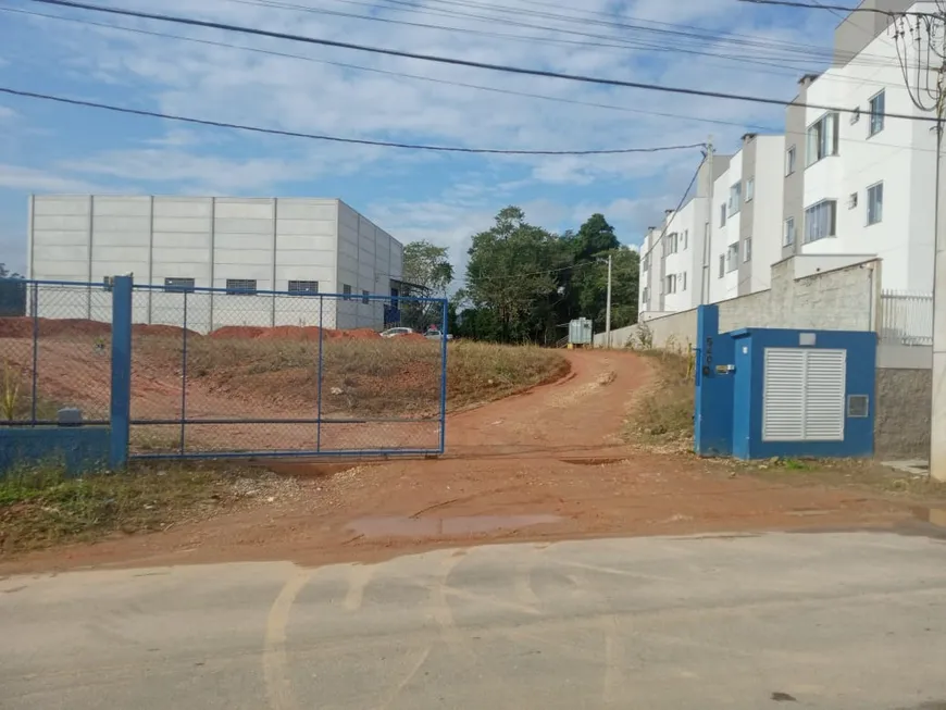 Foto 1 de Galpão/Depósito/Armazém à venda, 750m² em Cedrinho, Brusque