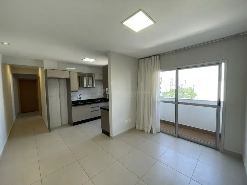 Foto 1 de Apartamento com 2 Quartos à venda, 66m² em Zona 07, Maringá
