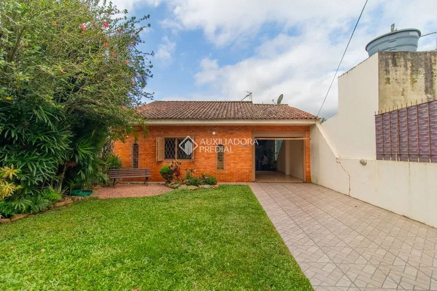 Foto 1 de Casa com 2 Quartos à venda, 150m² em Vila Nova, Porto Alegre