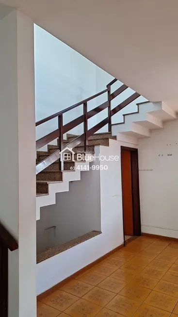 Foto 1 de Sobrado com 4 Quartos à venda, 305m² em Setor Leste Vila Nova, Goiânia