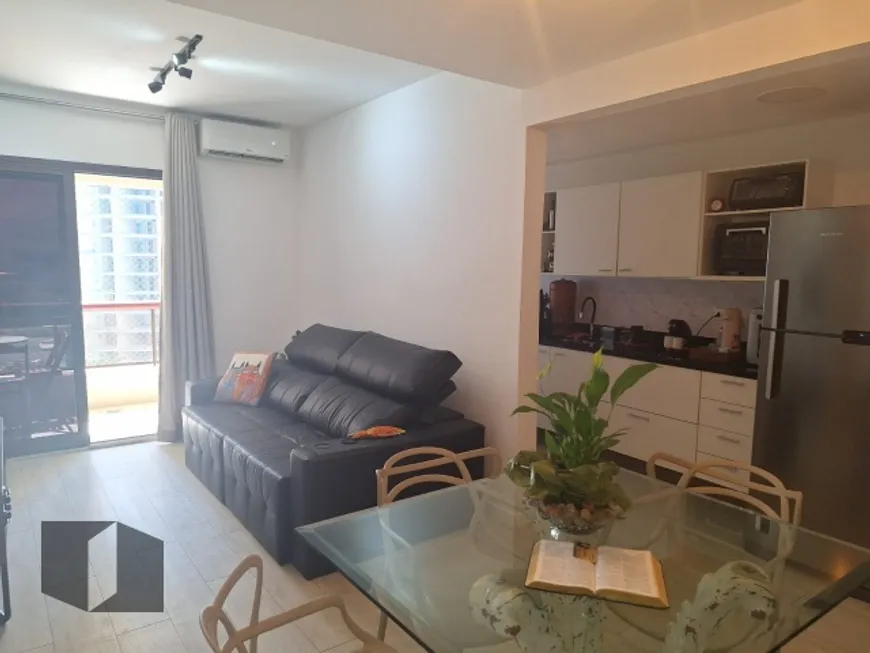 Foto 1 de Apartamento com 2 Quartos à venda, 64m² em Barra da Tijuca, Rio de Janeiro