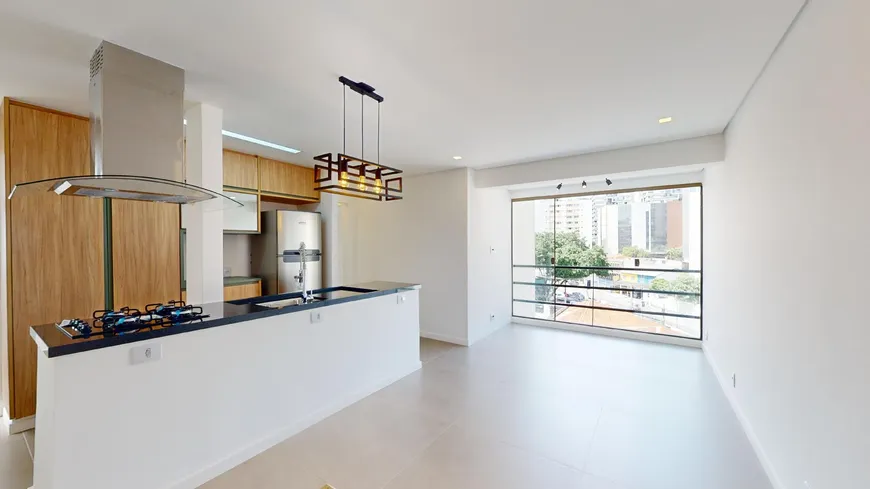 Foto 1 de Apartamento com 2 Quartos à venda, 65m² em Vila Uberabinha, São Paulo