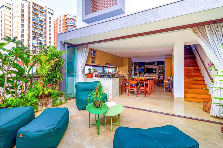Foto 1 de Casa com 4 Quartos à venda, 270m² em Vila Nova Conceição, São Paulo