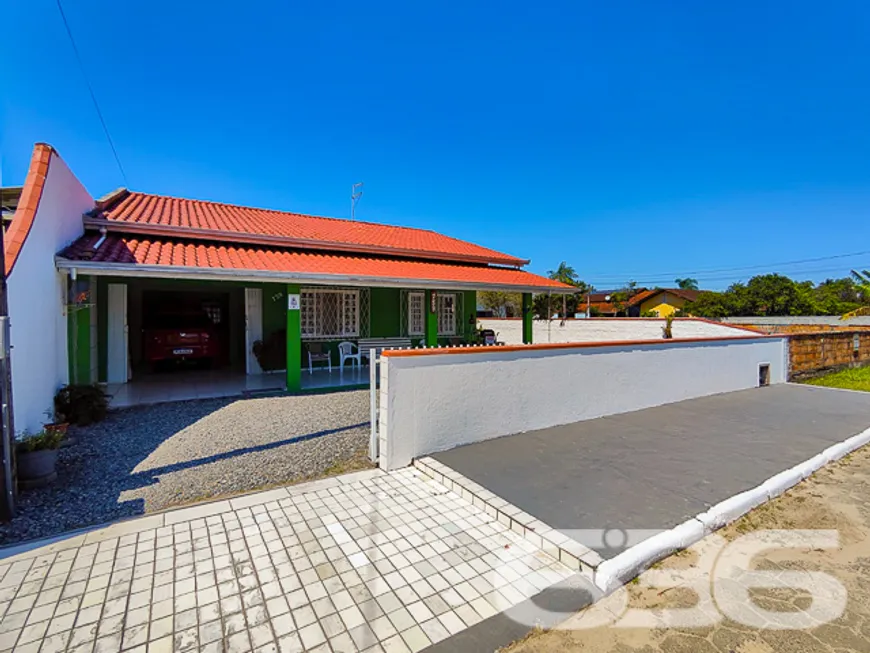 Foto 1 de Casa com 3 Quartos à venda, 180m² em Costeira, Balneário Barra do Sul