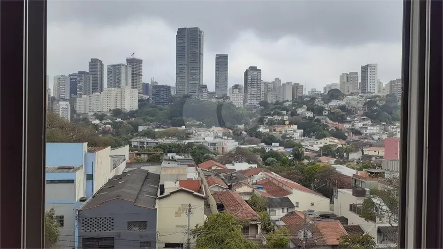 Foto 1 de Apartamento com 2 Quartos à venda, 70m² em Vila Madalena, São Paulo