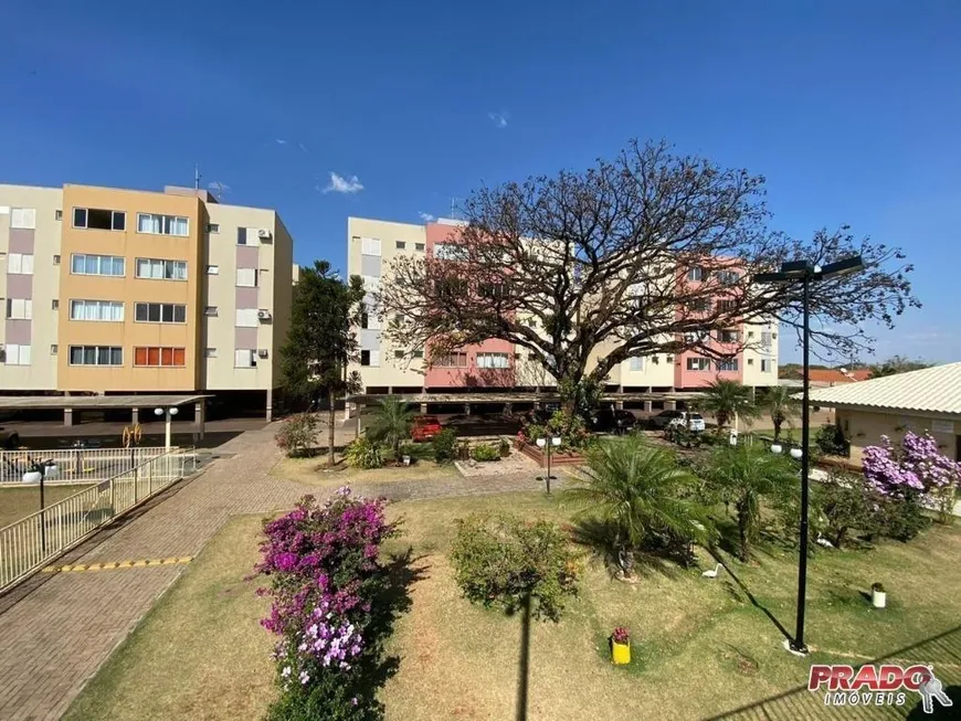 Foto 1 de Apartamento com 3 Quartos para alugar, 62m² em Jardim Aclimação, Maringá