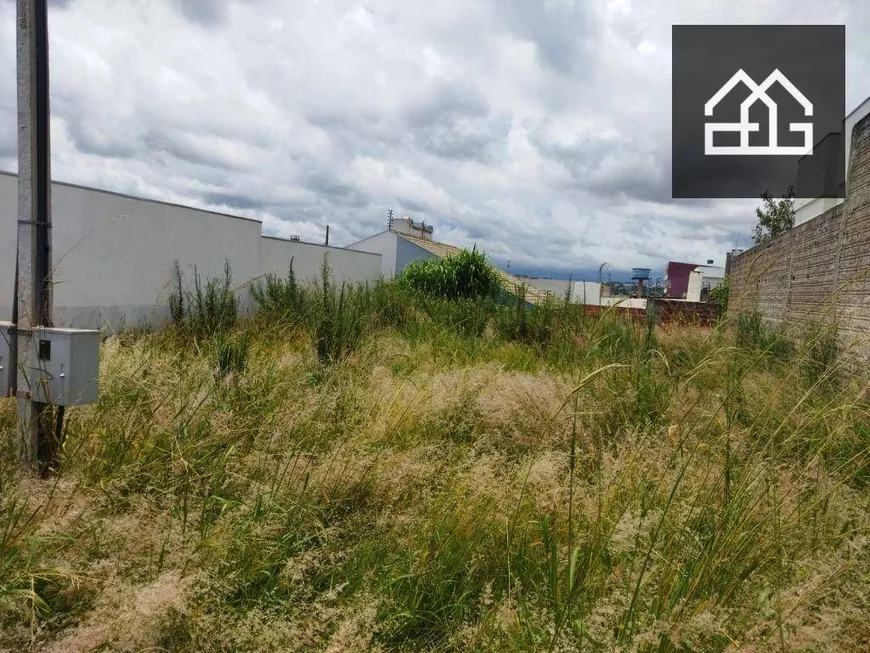 Foto 1 de Lote/Terreno à venda, 275m² em Floresta, Cascavel