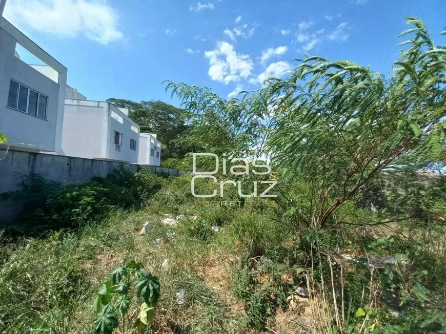 Foto 1 de Lote/Terreno à venda, 600m² em Extensão do Bosque, Rio das Ostras