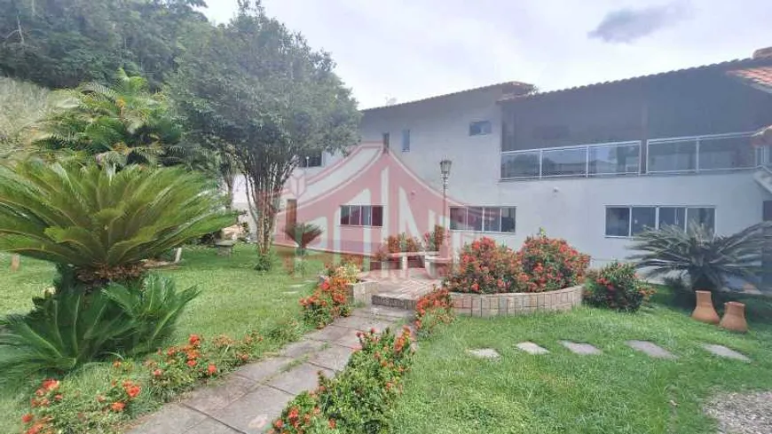 Foto 1 de Casa com 3 Quartos à venda, 400m² em Maria Paula, São Gonçalo