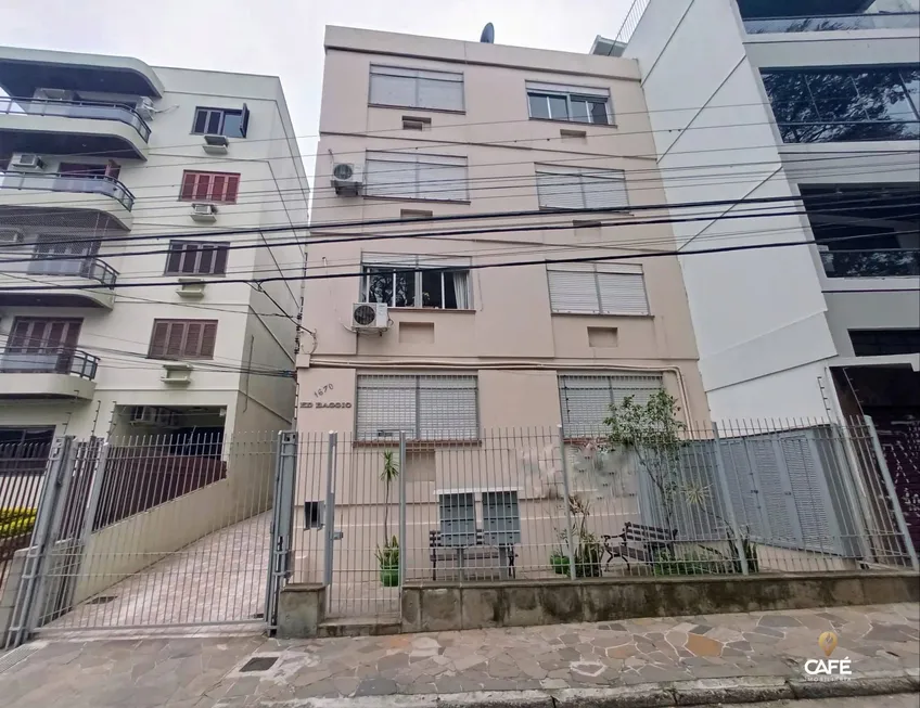 Foto 1 de Apartamento com 3 Quartos para alugar, 95m² em Nossa Senhora de Fátima, Santa Maria