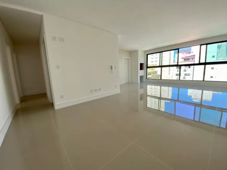 Foto 1 de Apartamento com 3 Quartos à venda, 116m² em Centro, Balneário Camboriú