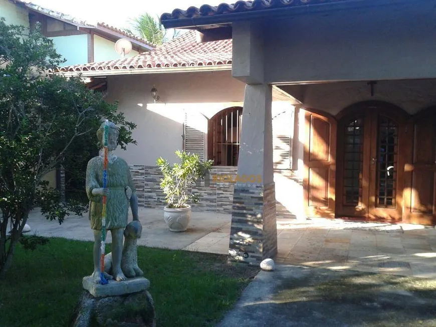Foto 1 de Casa com 3 Quartos à venda, 400m² em Ogiva, Cabo Frio