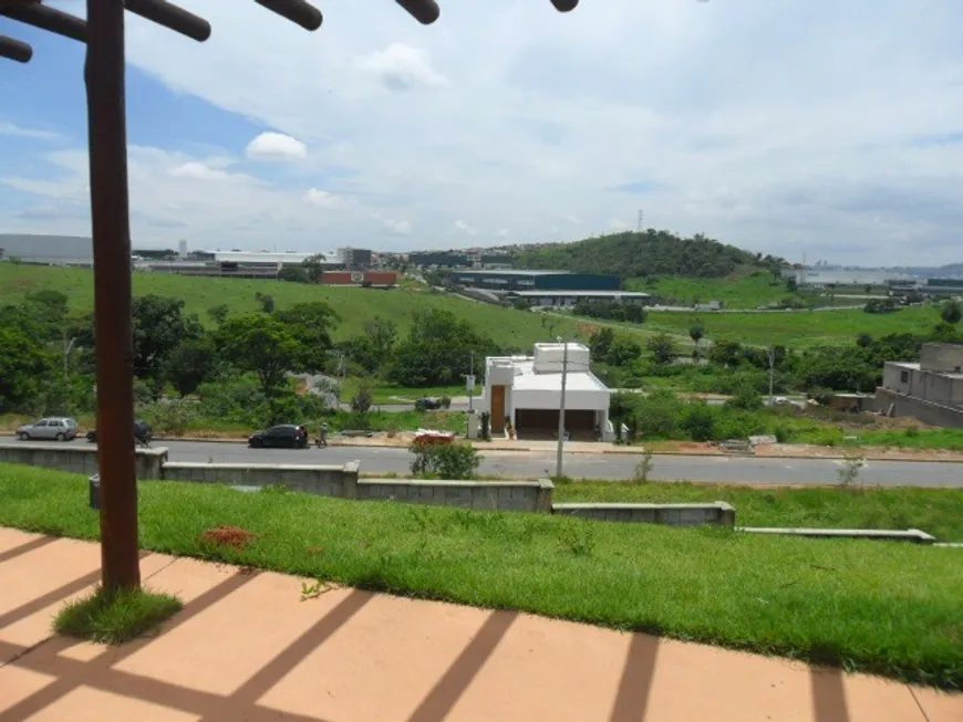 Foto 1 de Lote/Terreno à venda, 556m² em Portal Do Sol, Contagem