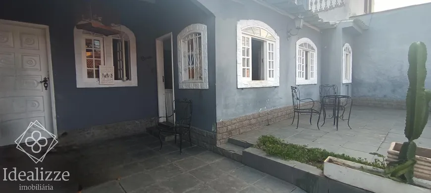 Foto 1 de Casa com 4 Quartos à venda, 180m² em Barreira Cravo, Volta Redonda