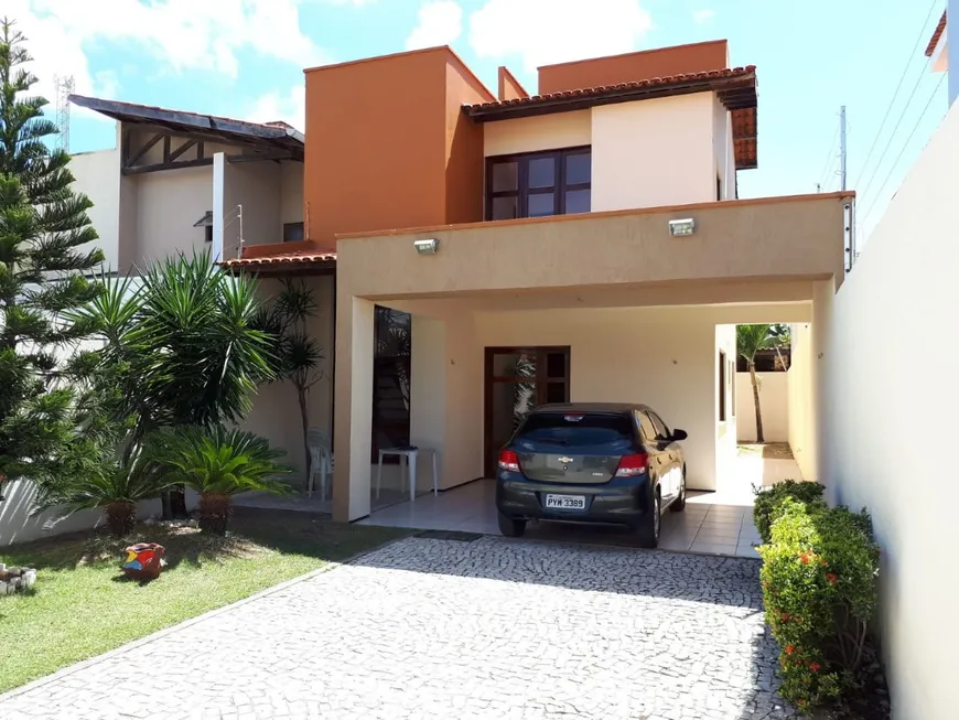 Foto 1 de Sobrado com 3 Quartos à venda, 190m² em Edson Queiroz, Fortaleza