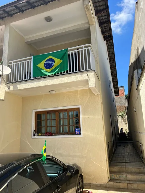 Foto 1 de Casa com 3 Quartos à venda, 125m² em Jardim das Cerejeiras, Arujá