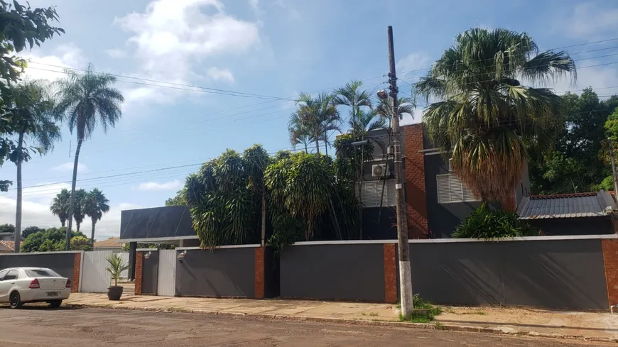 Foto 1 de Sobrado com 5 Quartos à venda, 410m² em Centro, Bela Vista