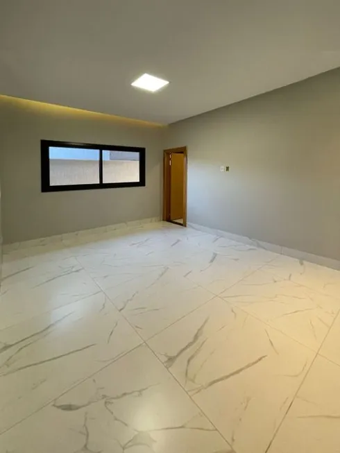 Foto 1 de Casa de Condomínio com 3 Quartos à venda, 222m² em Setor Monte Sinai, Trindade