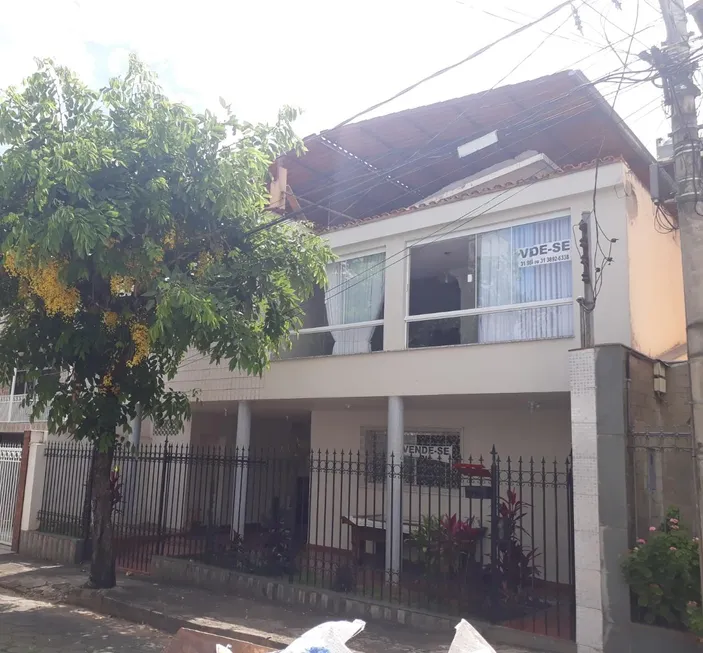 Foto 1 de Casa com 4 Quartos à venda, 165m² em Guarapiranga, Ponte Nova