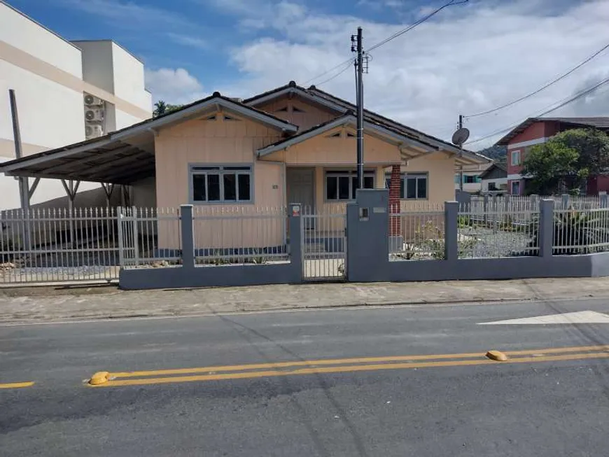 Foto 1 de Casa com 5 Quartos à venda, 200m² em Progresso, Blumenau