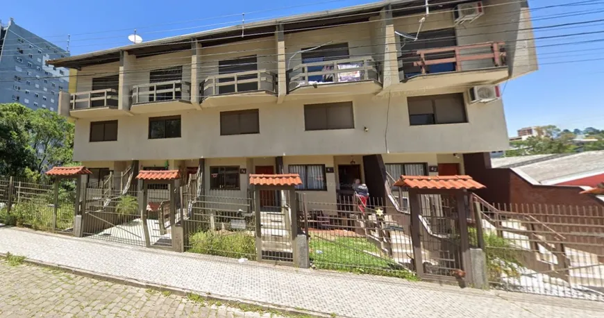 Foto 1 de Sobrado com 3 Quartos à venda, 162m² em Charqueadas, Caxias do Sul