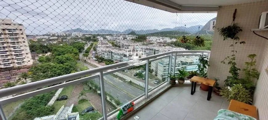 Foto 1 de Apartamento com 3 Quartos à venda, 81m² em Recreio Dos Bandeirantes, Rio de Janeiro