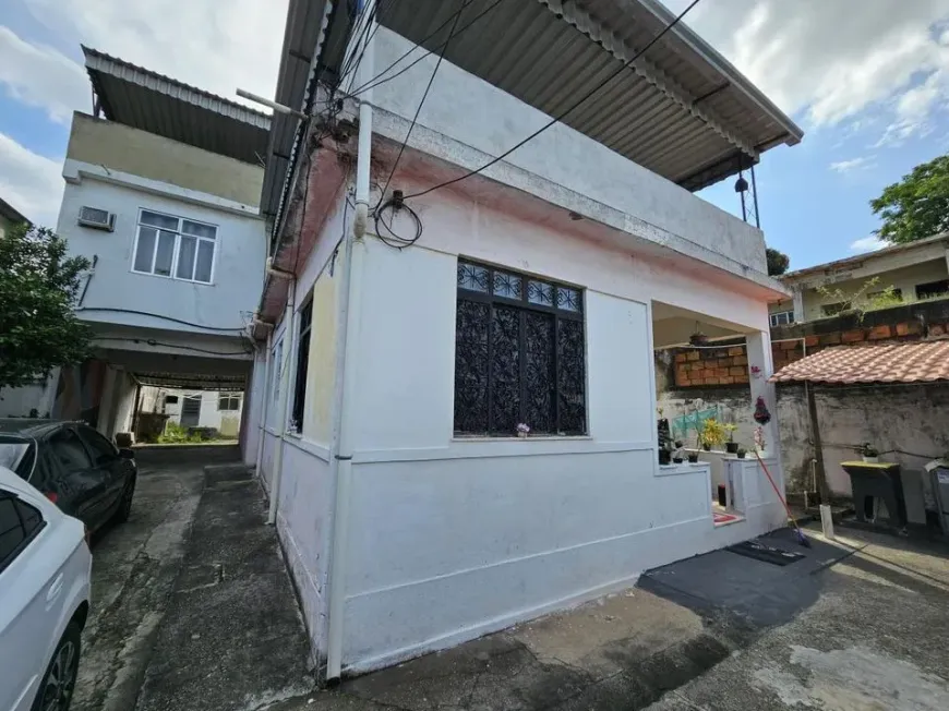 Foto 1 de Casa com 6 Quartos à venda, 180m² em Santo Elias, Mesquita