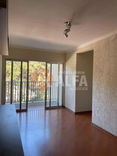 Apartamento na Avenida José Giorgi, 600, Granja Viana em Cotia, por R$  2.350/Mês - Viva Real