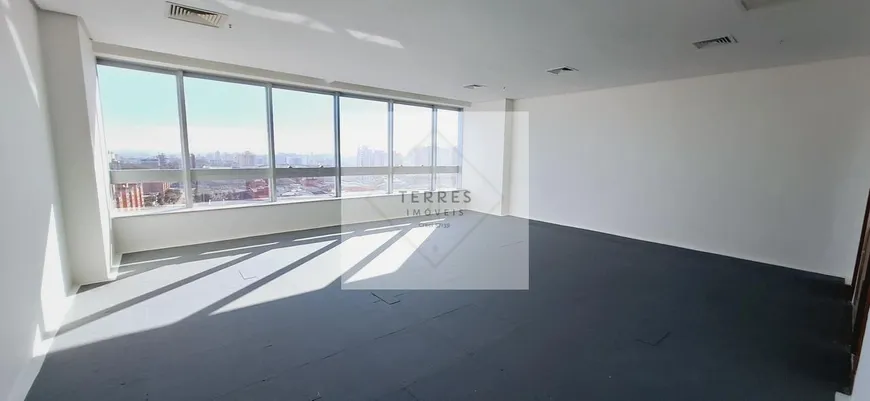 Foto 1 de Sala Comercial para alugar, 70m² em Chácara das Pedras, Porto Alegre