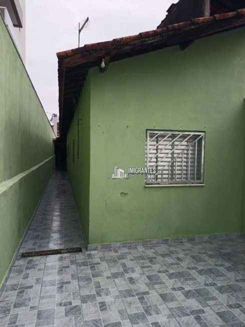 Foto 1 de Casa com 2 Quartos à venda, 65m² em Mirim, Praia Grande