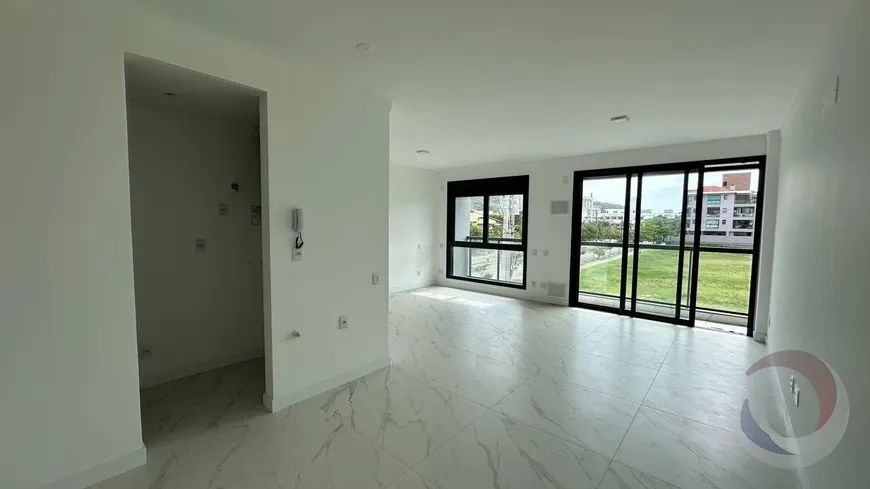 Foto 1 de Apartamento com 1 Quarto à venda, 46m² em Campeche, Florianópolis