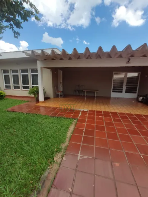 Foto 1 de Casa com 3 Quartos à venda, 170m² em Vila Fujita, Londrina
