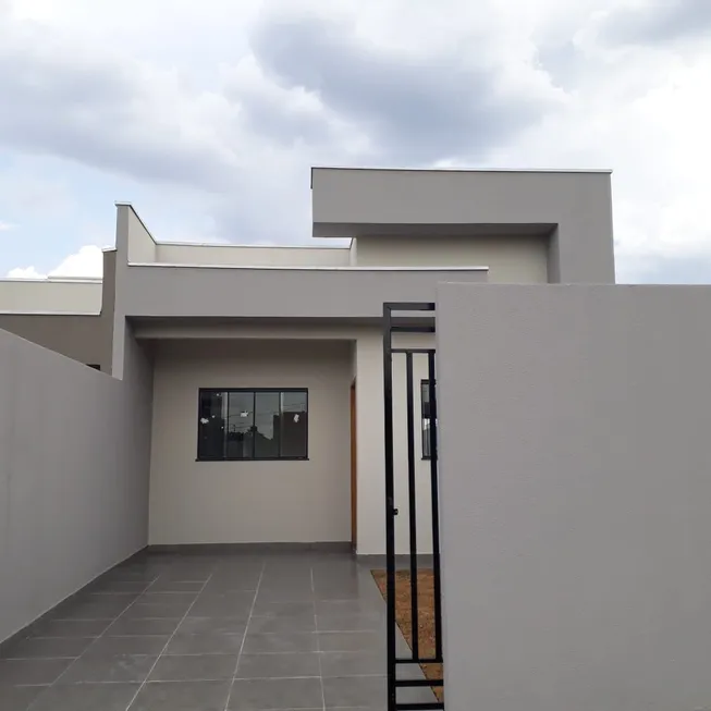 Foto 1 de Casa com 2 Quartos à venda, 65m² em Olimpico, Londrina