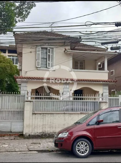 Foto 1 de Sobrado com 2 Quartos para alugar, 235m² em Boqueirão, Santos