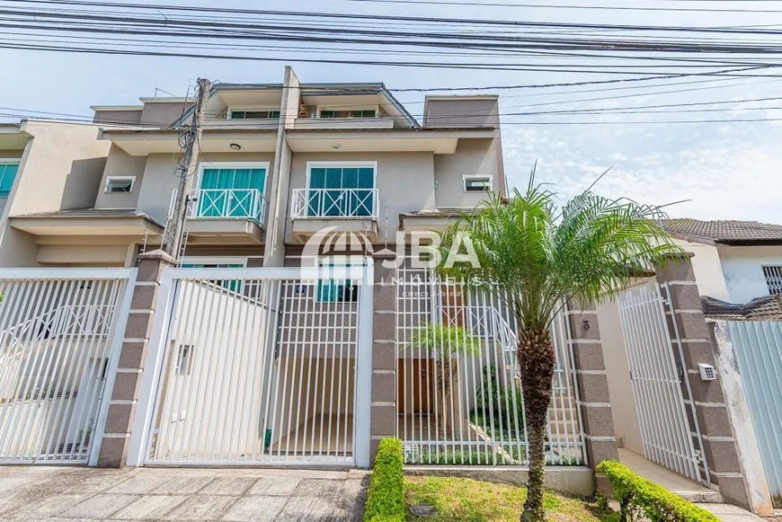 Foto 1 de Sobrado com 3 Quartos à venda, 202m² em Água Verde, Curitiba