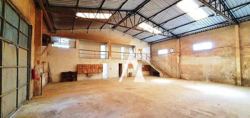 Foto 1 de Galpão/Depósito/Armazém à venda, 762m² em Araçatuba, Imbituba