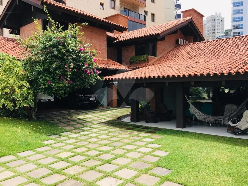 Foto 1 de Casa com 6 Quartos à venda, 468m² em Praia Grande, Torres