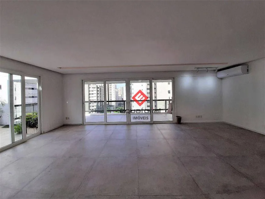 Foto 1 de Apartamento com 4 Quartos para venda ou aluguel, 260m² em Meireles, Fortaleza