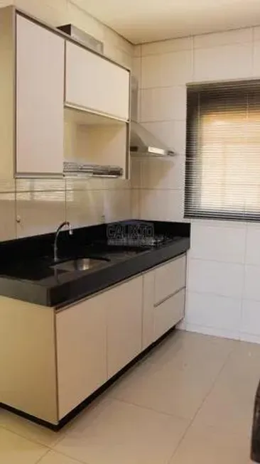Foto 1 de Apartamento com 2 Quartos à venda, 55m² em Jardim Inconfidência, Uberlândia