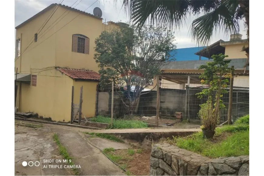 Foto 1 de Casa com 5 Quartos à venda, 255m² em Glória, Belo Horizonte