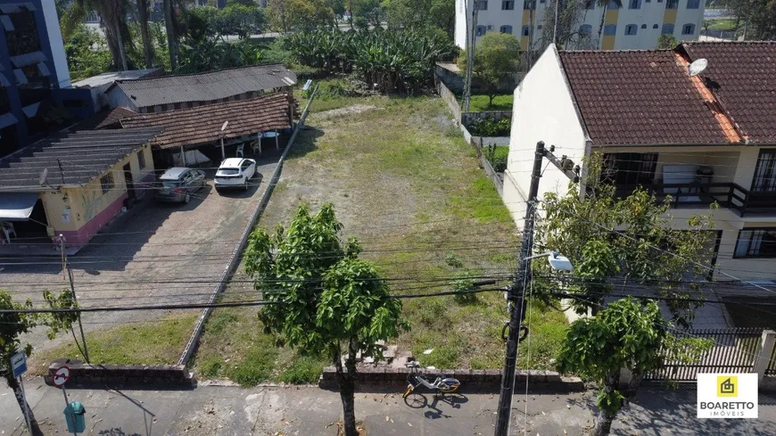Foto 1 de Lote/Terreno à venda, 875m² em América, Joinville