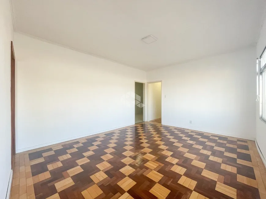 Foto 1 de Apartamento com 4 Quartos à venda, 96m² em Navegantes, Porto Alegre