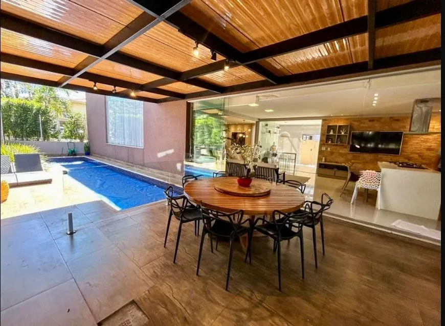 Foto 1 de Casa de Condomínio com 4 Quartos à venda, 437m² em Condominio Portal do Sol II, Goiânia