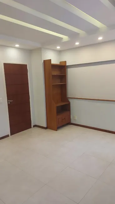 Foto 1 de Apartamento com 3 Quartos para alugar, 100m² em Leblon, Rio de Janeiro