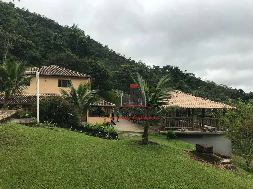 Foto 1 de Fazenda/Sítio com 6 Quartos à venda, 500m² em Zona Rural, Monteiro Lobato