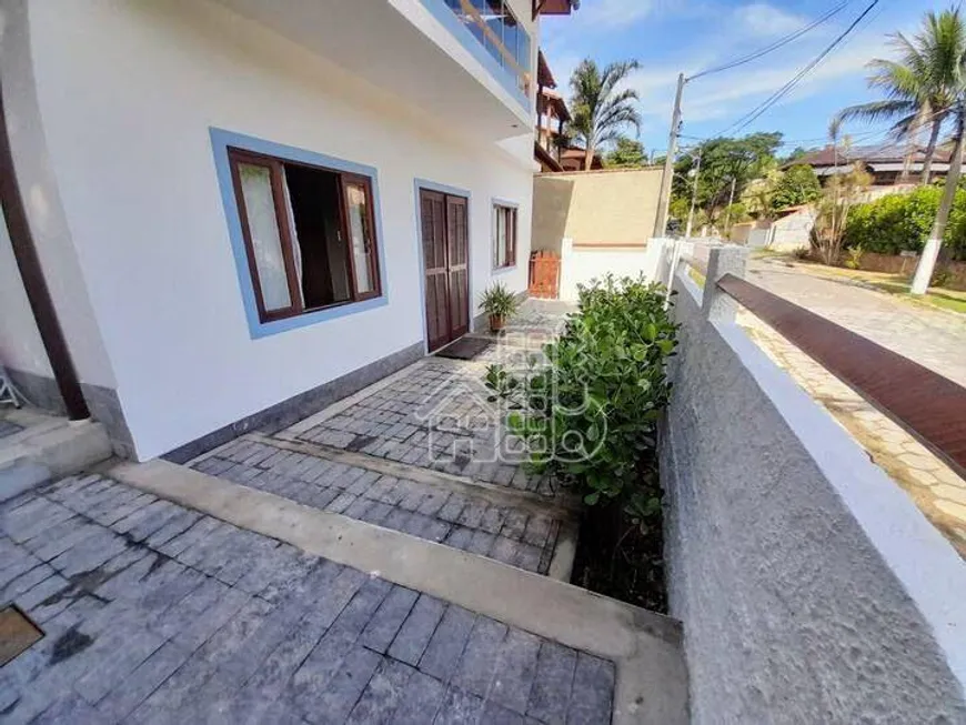 Foto 1 de Casa de Condomínio com 4 Quartos à venda, 215m² em Sapê, Niterói